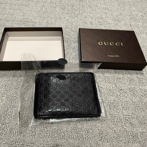 Gucci Black Embossed Leather Card Holder